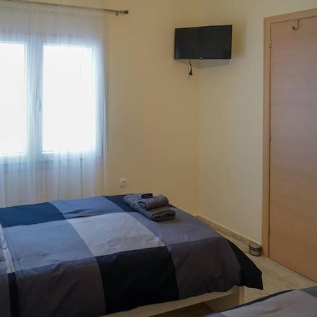 Modern Apartment In The City Center Ioannina Exterior photo